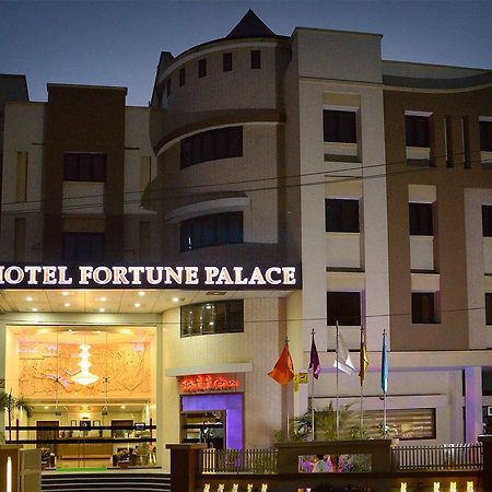 Hotel Fortune Palace Jāmnagar Dış mekan fotoğraf