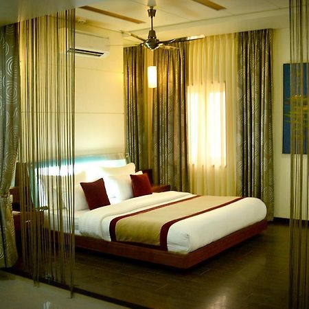 Hotel Fortune Palace Jāmnagar Dış mekan fotoğraf