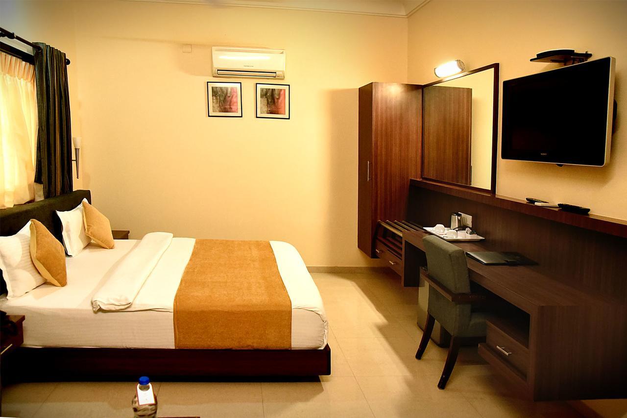 Hotel Fortune Palace Jāmnagar Dış mekan fotoğraf