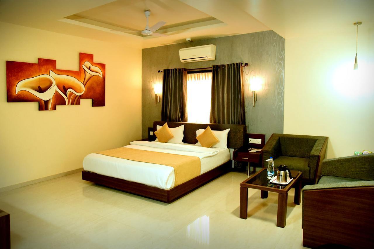 Hotel Fortune Palace Jāmnagar Dış mekan fotoğraf